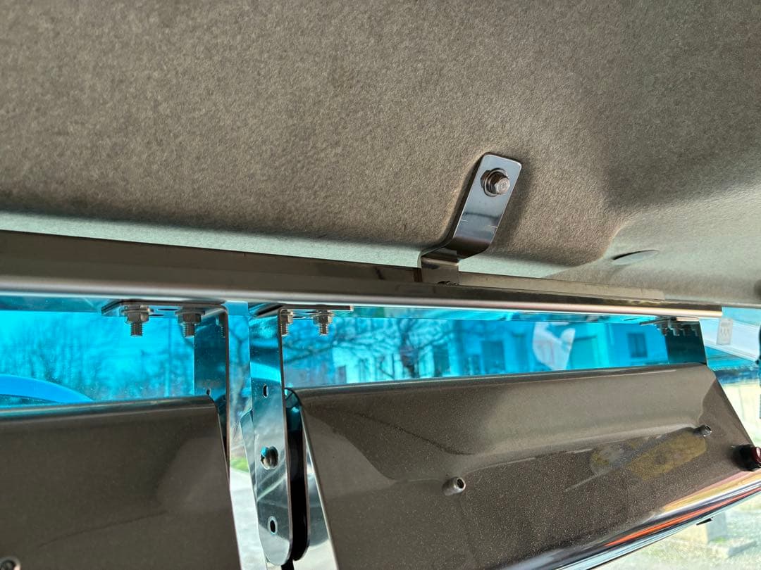 三菱ふそうスーパーグレート用ワンマン灯ステー（ハイルーフ用）