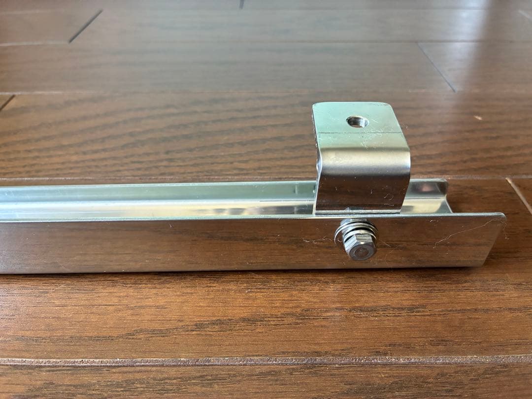 三菱ふそうスーパーグレート用ワンマン灯ステー（ハイルーフ用）