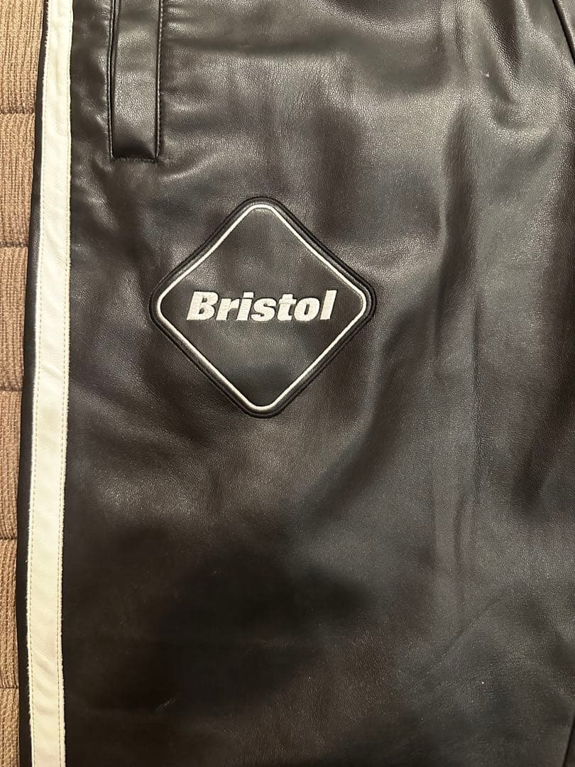 FCRB Bristol フェイクレザーパンツ　Ｌサイズ
