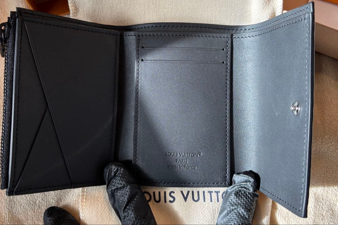 ルイヴィトンヴィクター・ウォレット ブラック 三つ折り財布　値下げ交渉承ります