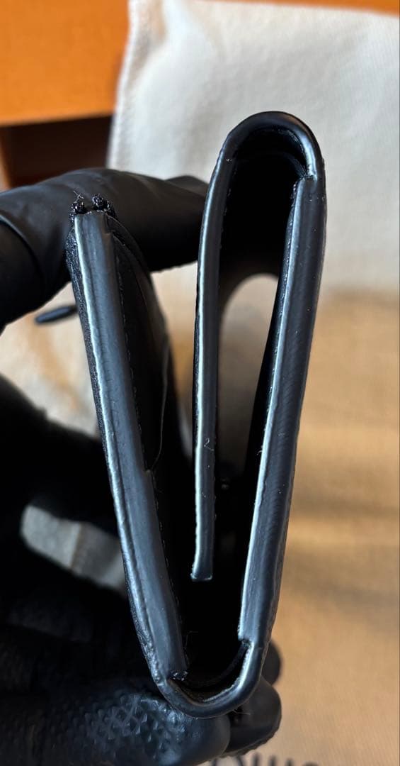 ルイヴィトンヴィクター・ウォレット ブラック 三つ折り財布　値下げ交渉承ります