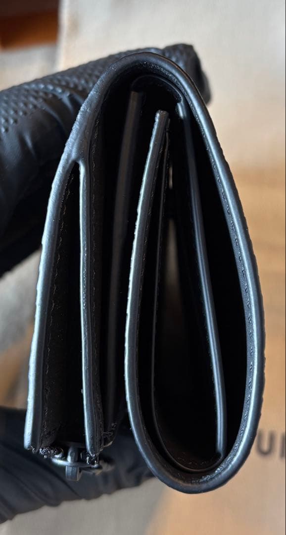 ルイヴィトンヴィクター・ウォレット ブラック 三つ折り財布　値下げ交渉承ります