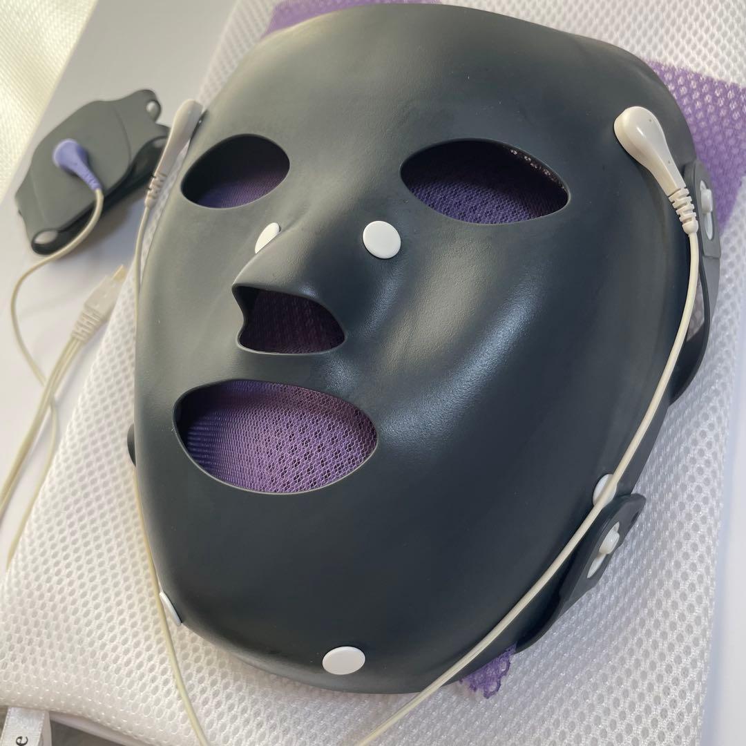 【美品】モイスティーヌ　フェイスマスク　ブラック　イオンシート9枚セット