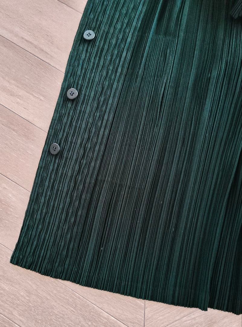 ISSEY MIYAKE FETE スケールプリーツコート 2