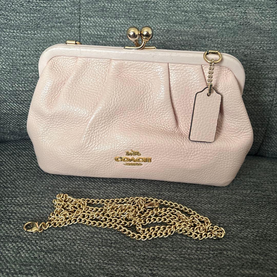 COACH ピンク クラッチバッグ ゴールドチェーン