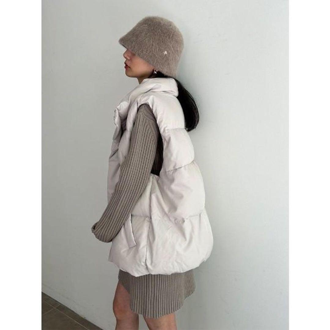 モス　SNIDEL スナイデル Sustaina ダウンベスト