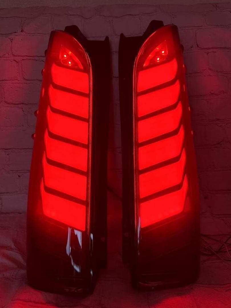 200系ハイエーステール　流れるウインカー　オープニングモーション　新品