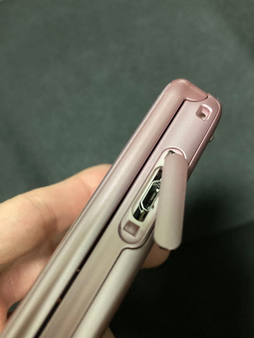 ピンク 防水携帯電話 本体 USBケーブル付き