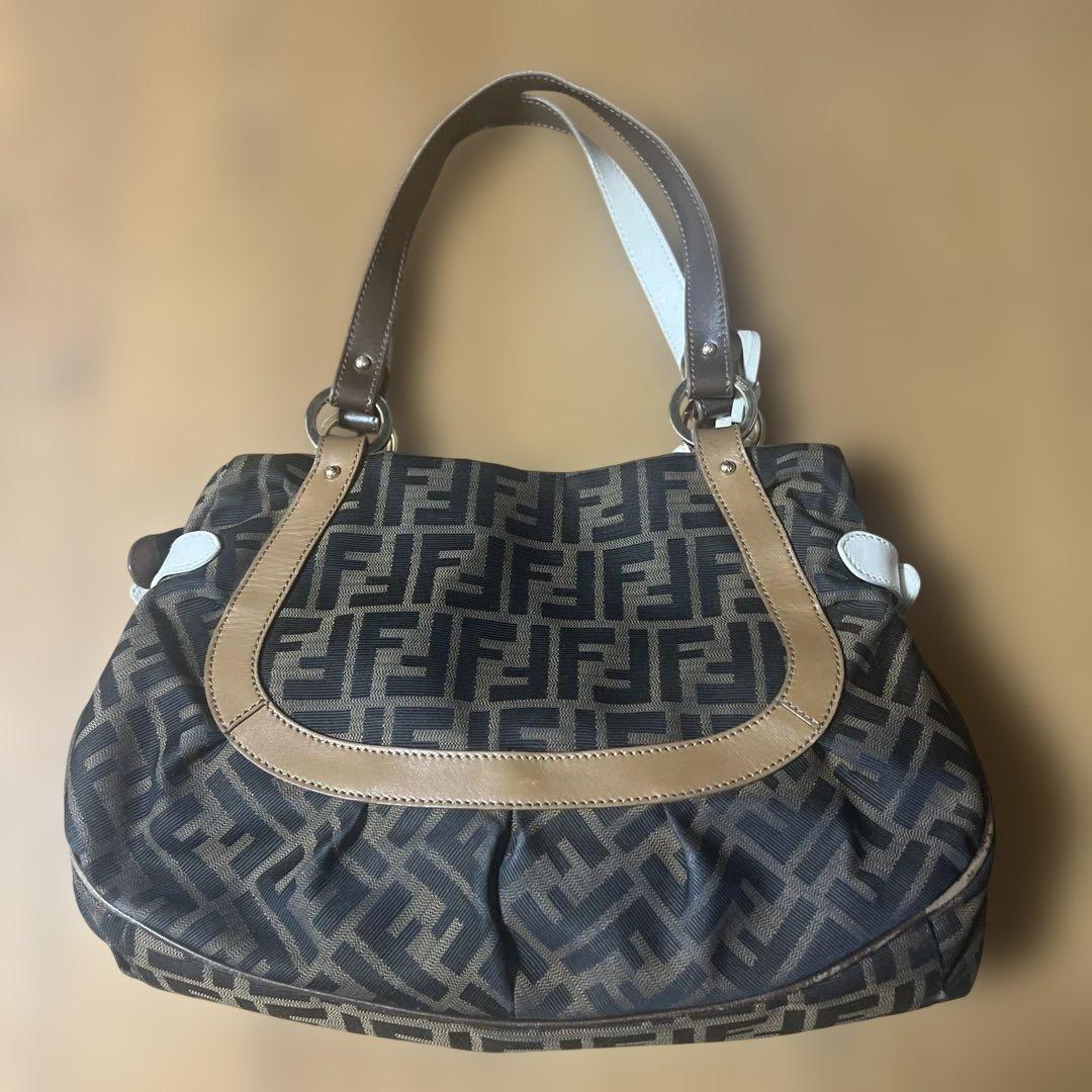 FENDI バッグ　ズッカ柄