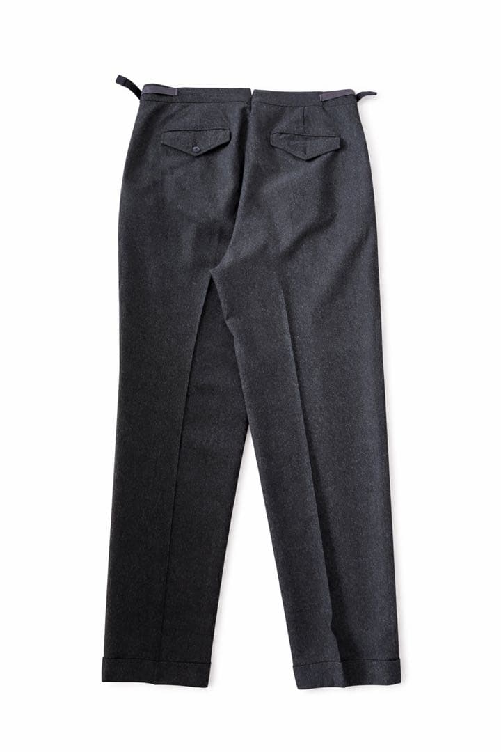 48 グレー　CARUSO スラックス　イタリア製