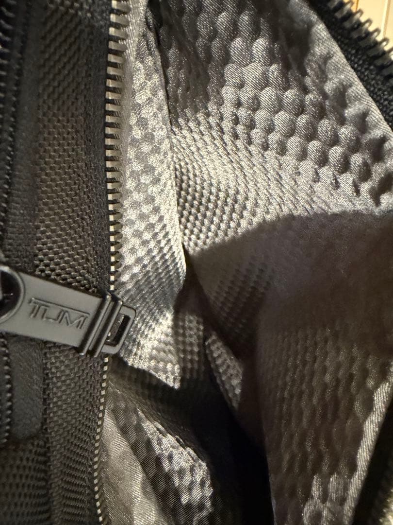 TUMI ブラック バックパック