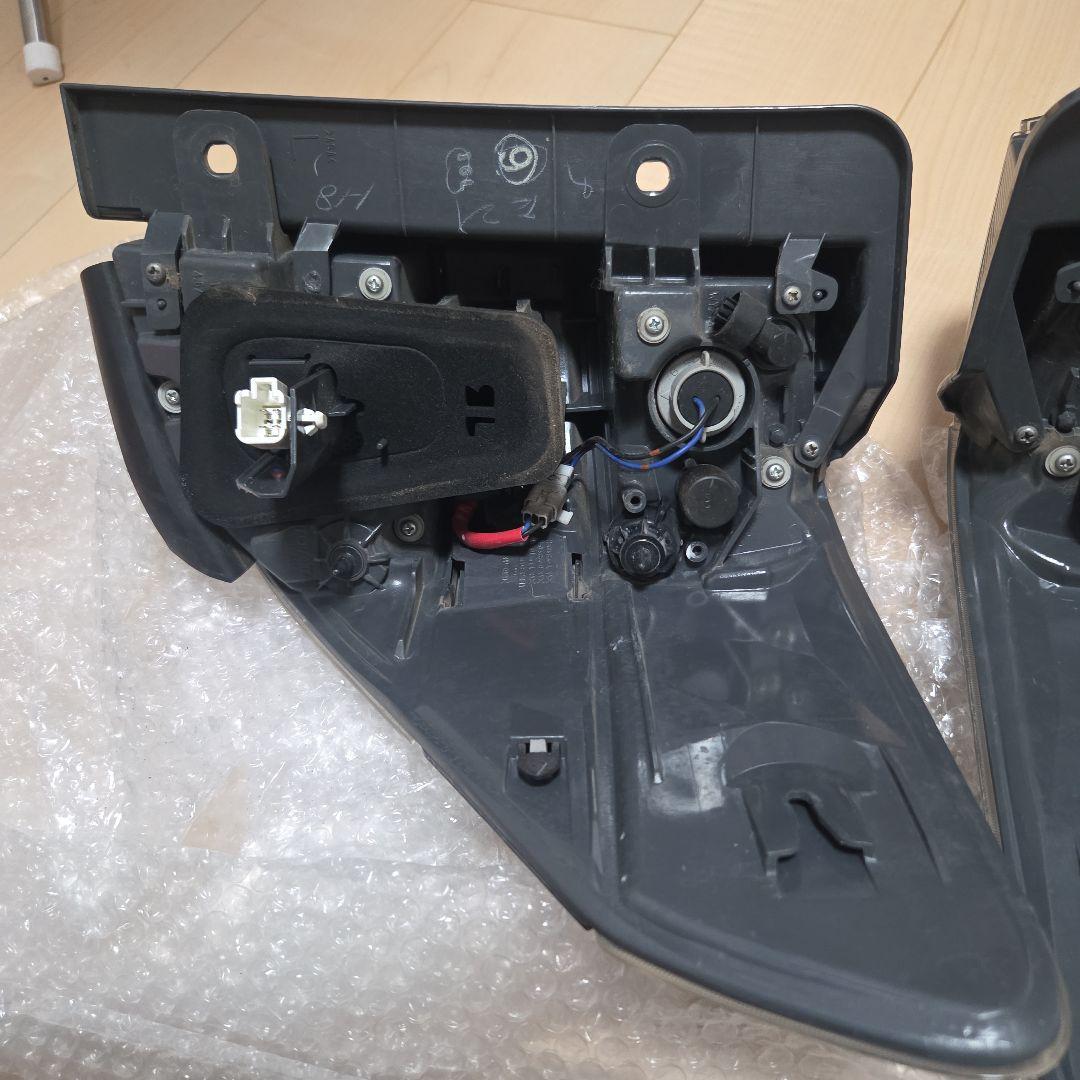 アルファード、ヴェルファイア20前期テールセット