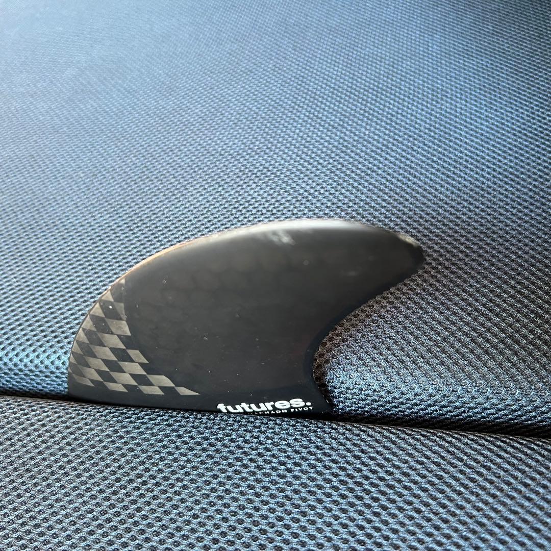 futures. サーフィン　フィン　L フューチャー