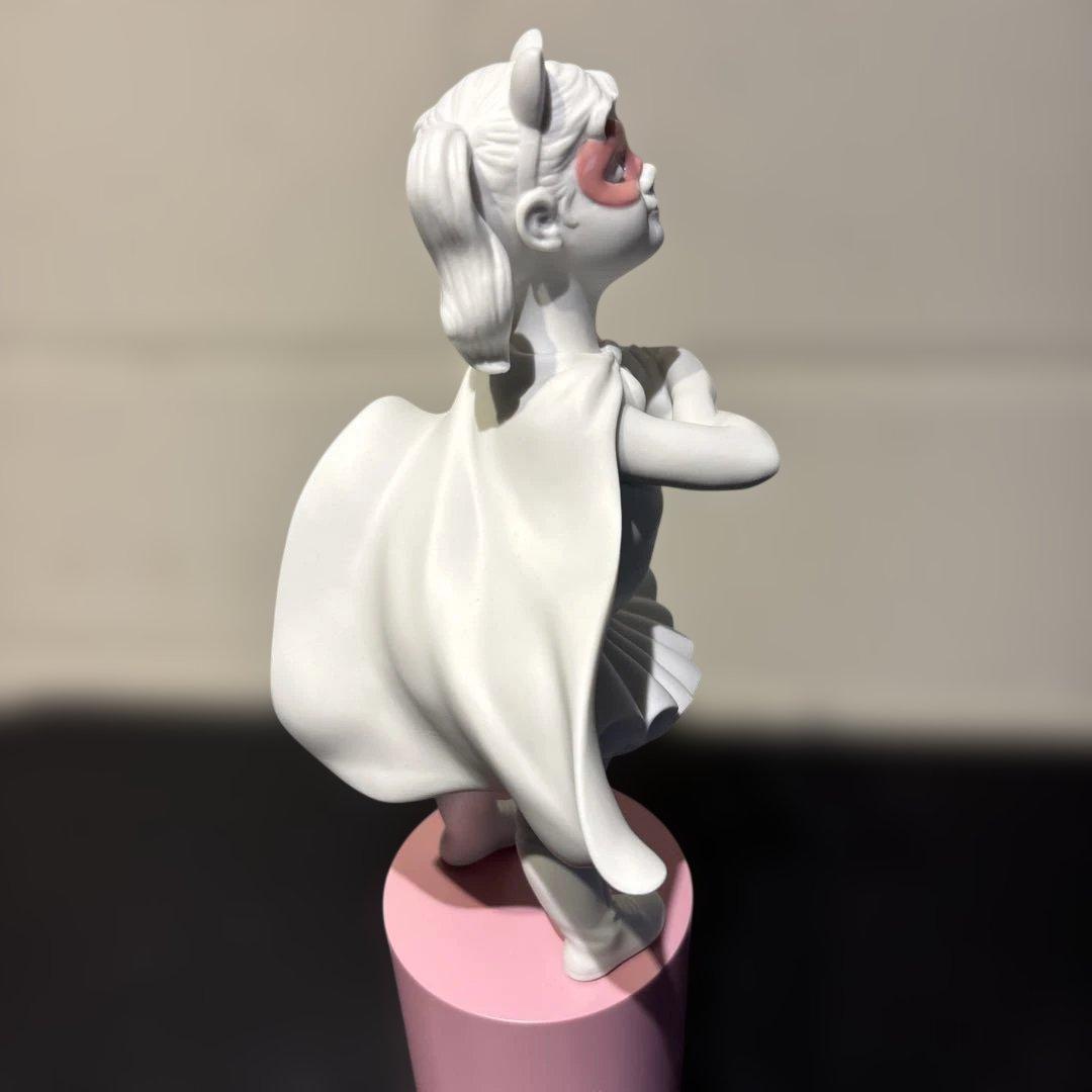 【リヤドロ】スーパーヒロイン