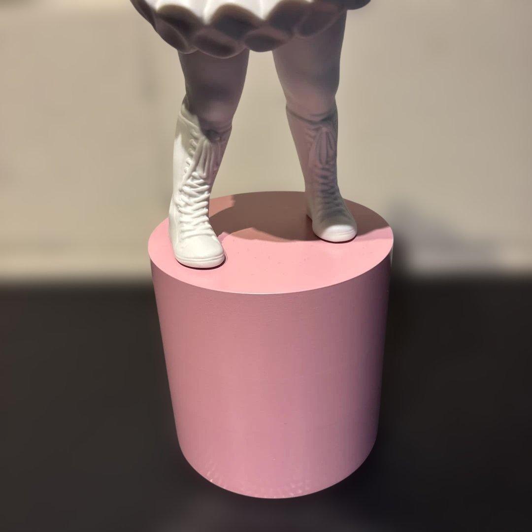 【リヤドロ】スーパーヒロイン