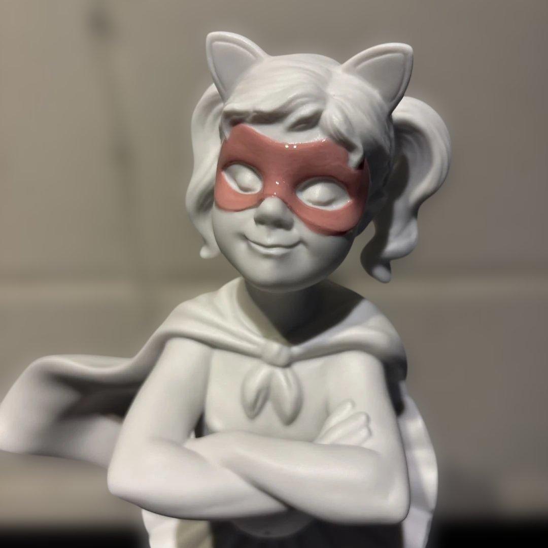 【リヤドロ】スーパーヒロイン