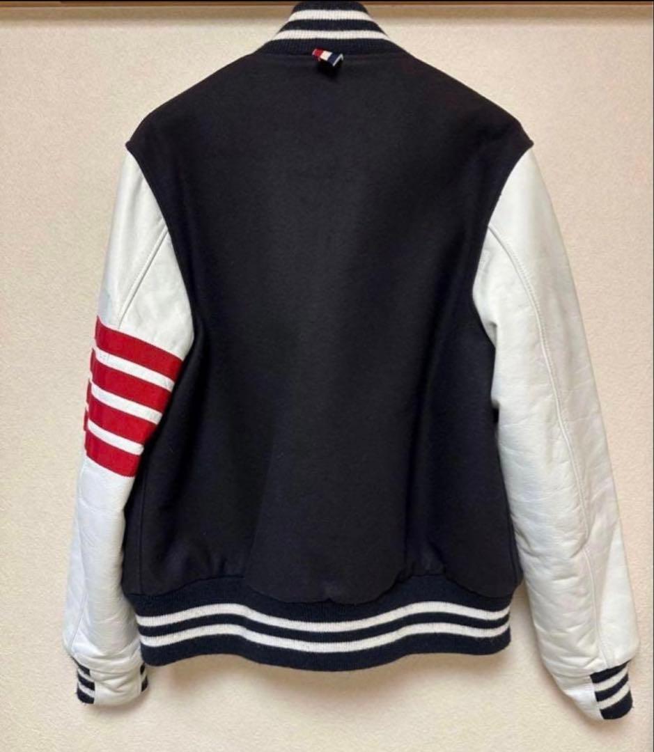 早い者勝ち！トムブラウン　4BAR 中綿　スタジャン　0