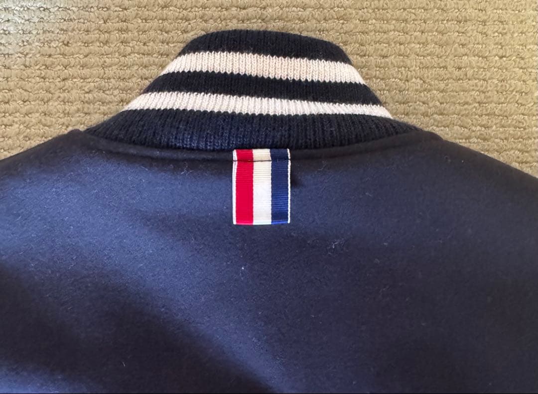 早い者勝ち！トムブラウン　4BAR 中綿　スタジャン　0