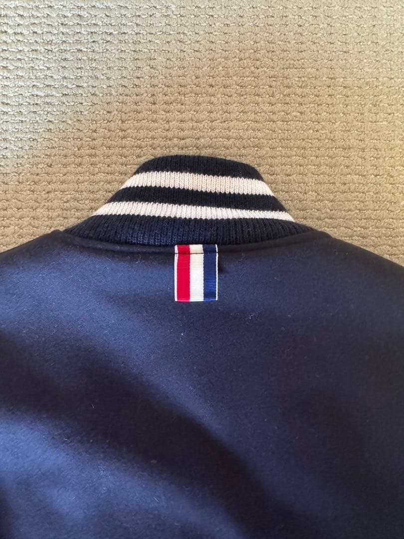 早い者勝ち！トムブラウン　4BAR 中綿　スタジャン　0