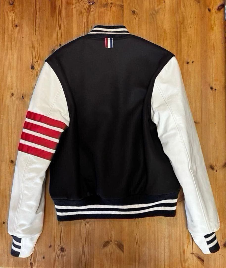 早い者勝ち！トムブラウン　4BAR 中綿　スタジャン　0