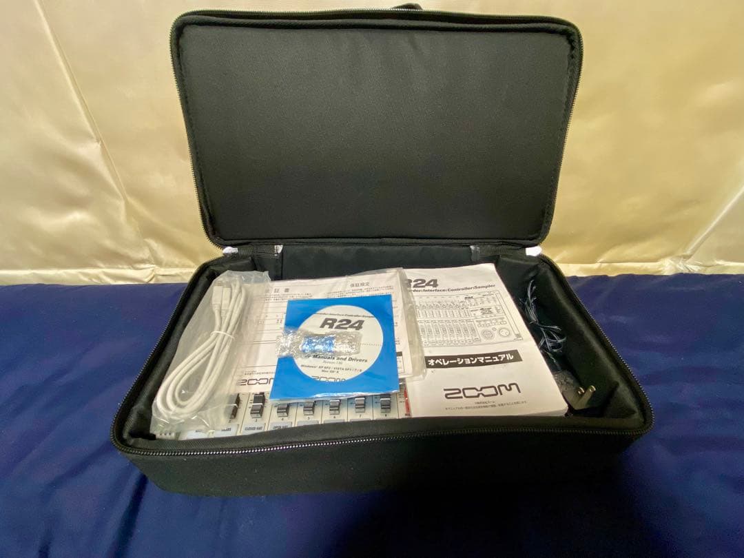【美品】ZOOM R24 マルチトラックレコーダー