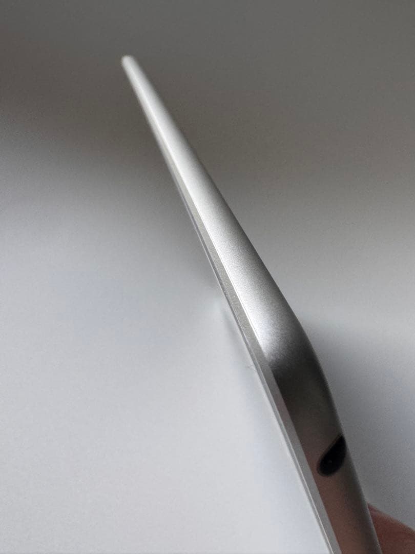 【充電6回 】【新品に近い】iPad mini 5 シルバー 64GB