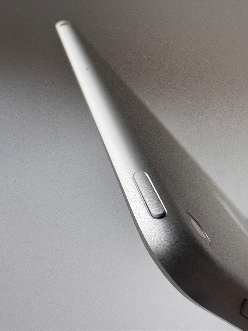 【充電6回 】【新品に近い】iPad mini 5 シルバー 64GB