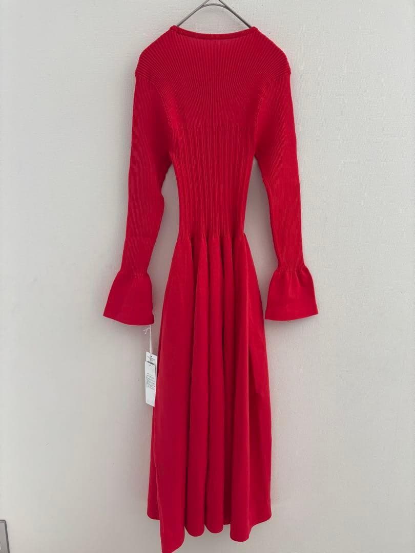 新品　定価3.3万　ダイアグラム　ホールガーメントニットワンピース　フレア