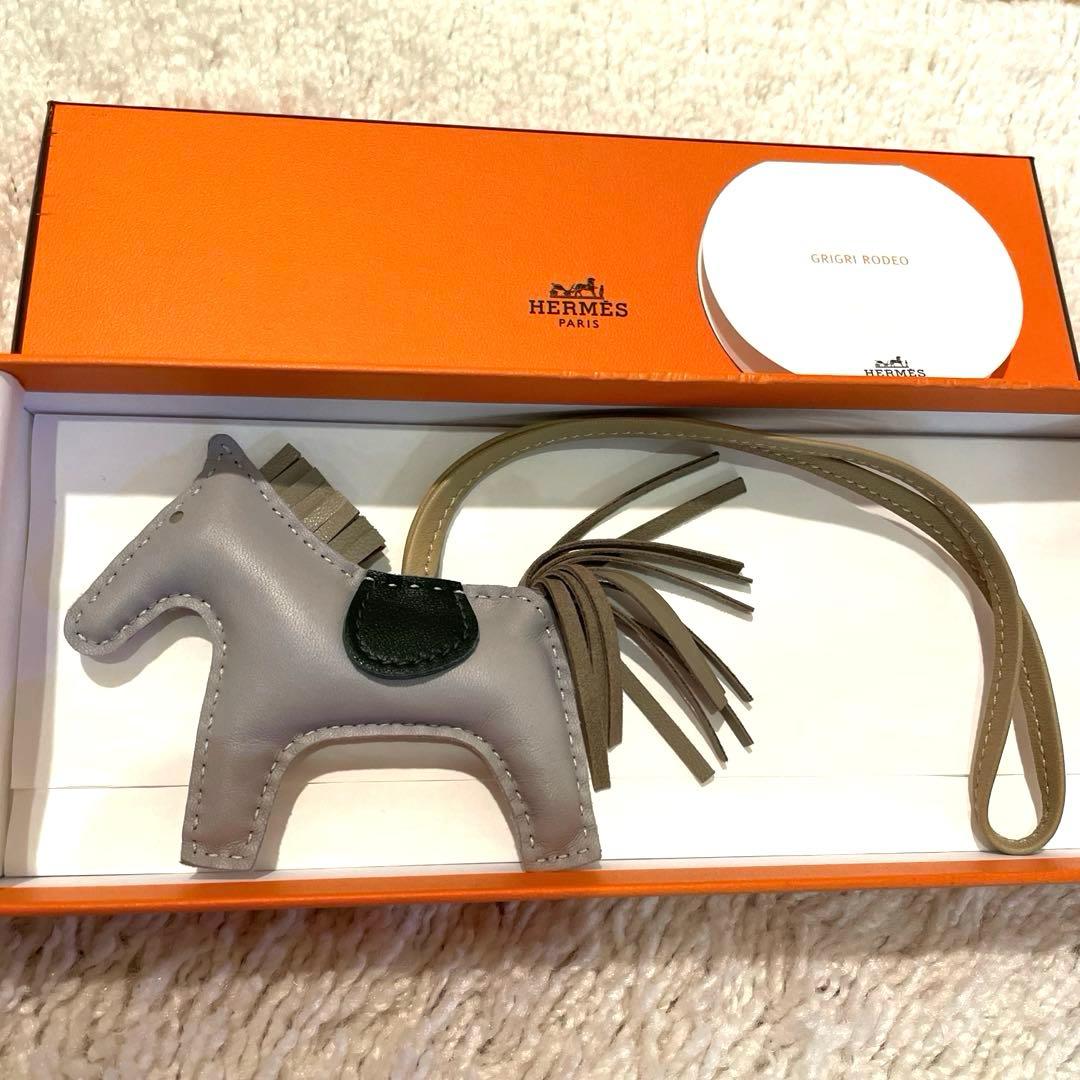 HERMESエルメス　ロデオPM アースカラーチャーム　ブルーグラシエトレンチ