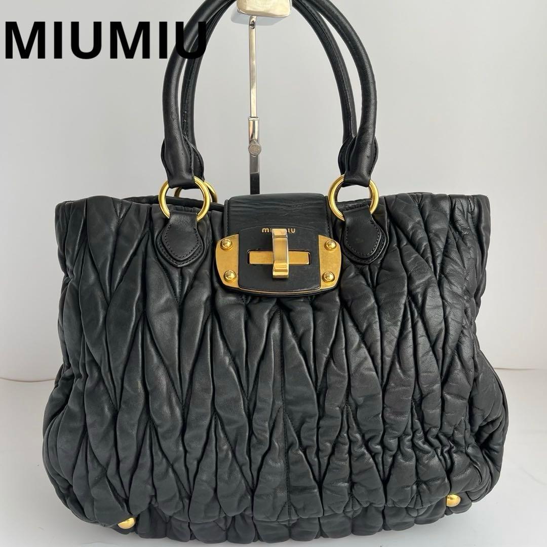 ✨極美品✨　MIUMIU マテラッセル　トートバッグ　レザー　黒　ターンロック