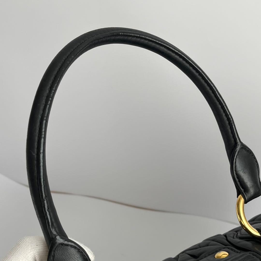 ✨極美品✨　MIUMIU マテラッセル　トートバッグ　レザー　黒　ターンロック