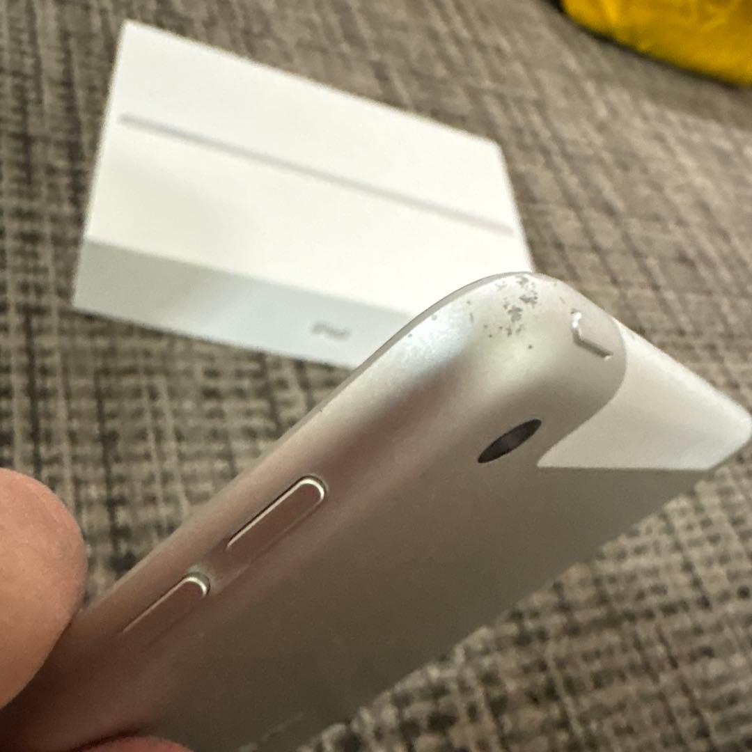 左*タ様 Apple iPad 第9世代 シルバー 64GB 本体 箱付き