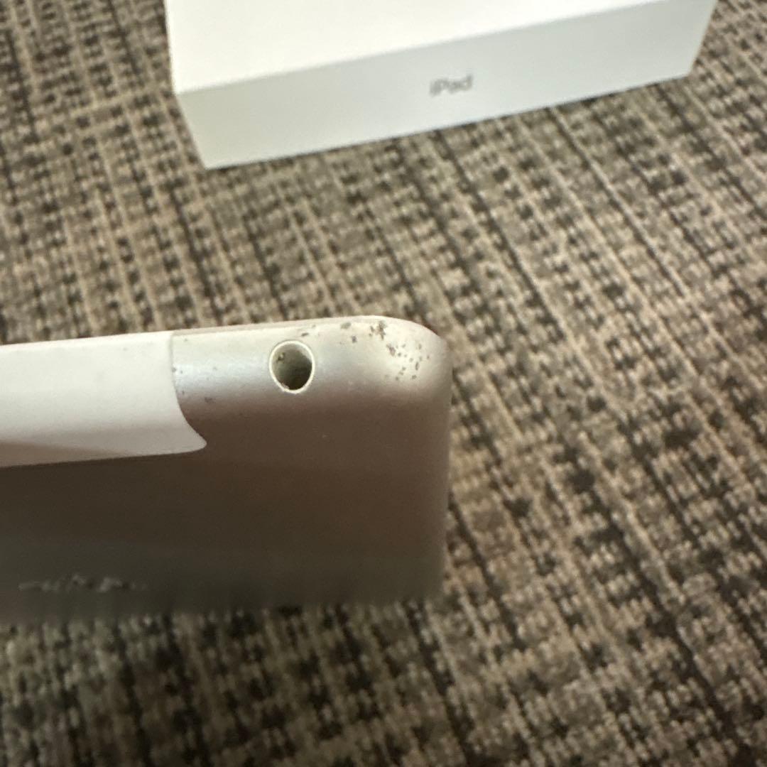 左*タ様 Apple iPad 第9世代 シルバー 64GB 本体 箱付き