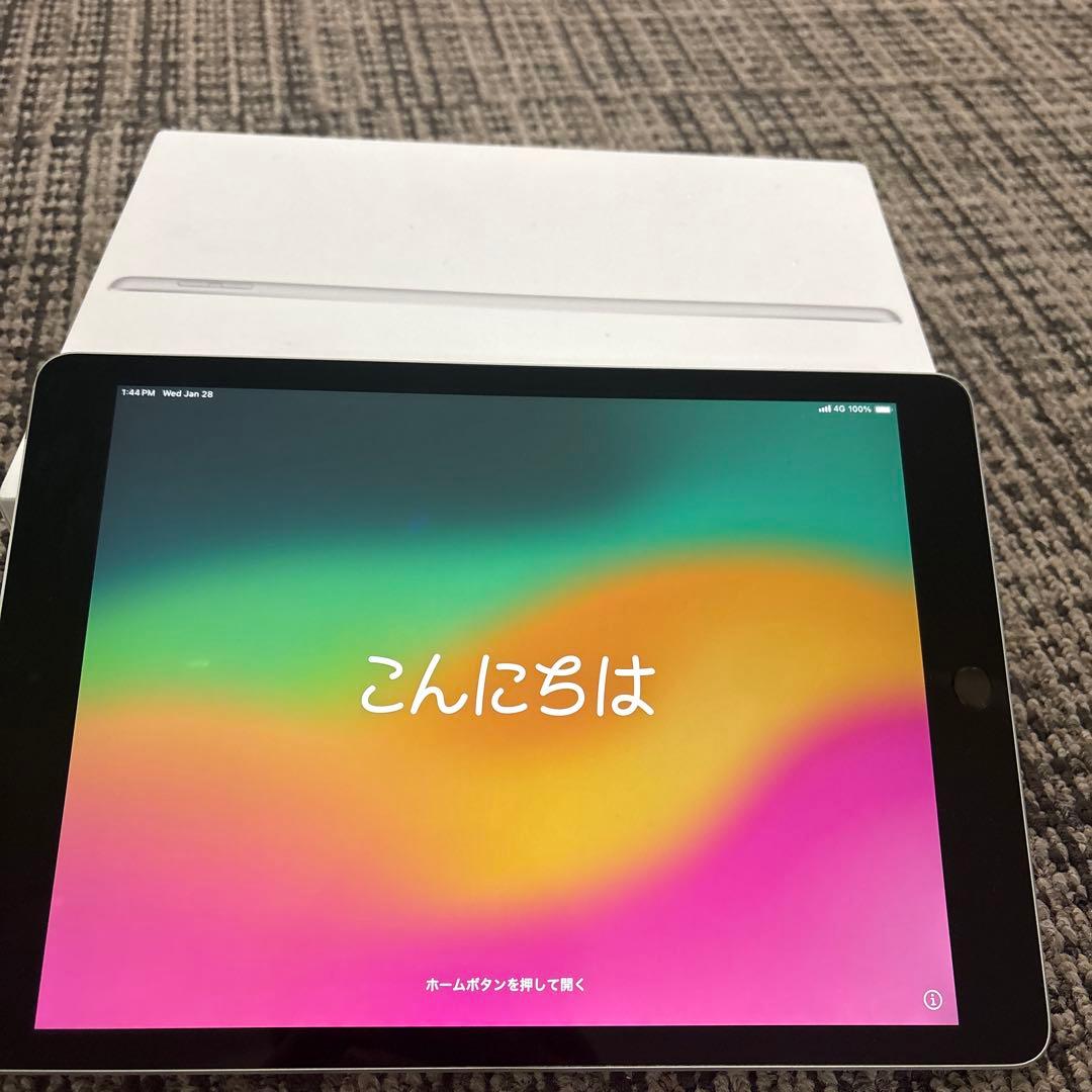 左*タ様 Apple iPad 第9世代 シルバー 64GB 本体 箱付き