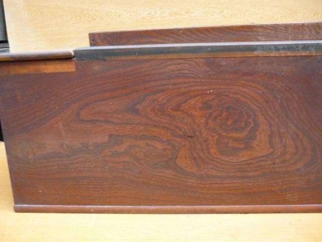 長火鉢（関東火鉢）ケヤキ材　火箸・十能（灰ならし）・猫板付き