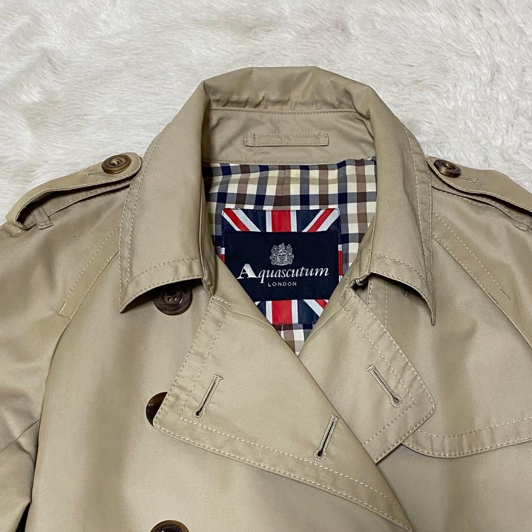 アクアスキュータム　トレンチコート　ベルト　ベージュ　ギャバジン　クラブチェック