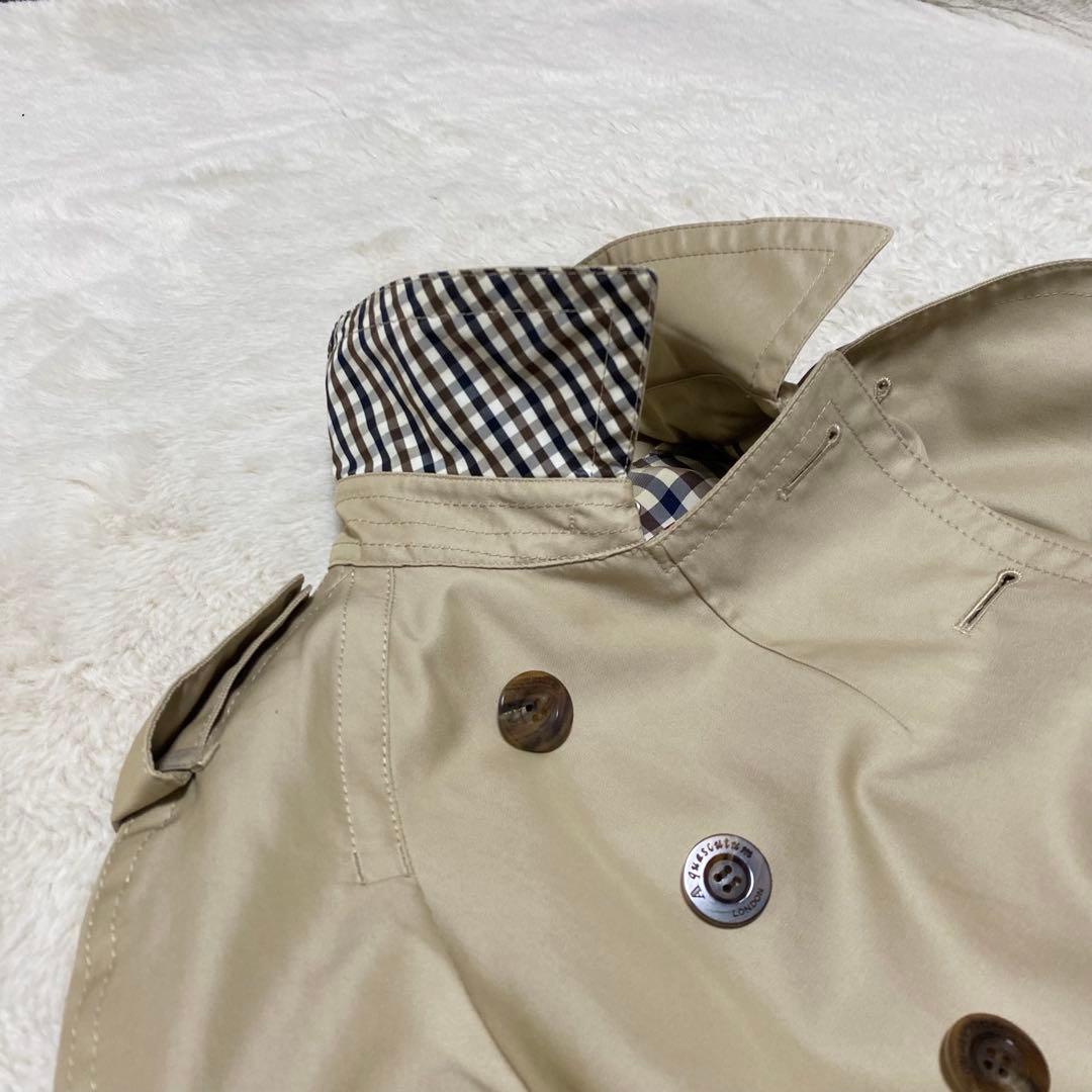 アクアスキュータム　トレンチコート　ベルト　ベージュ　ギャバジン　クラブチェック
