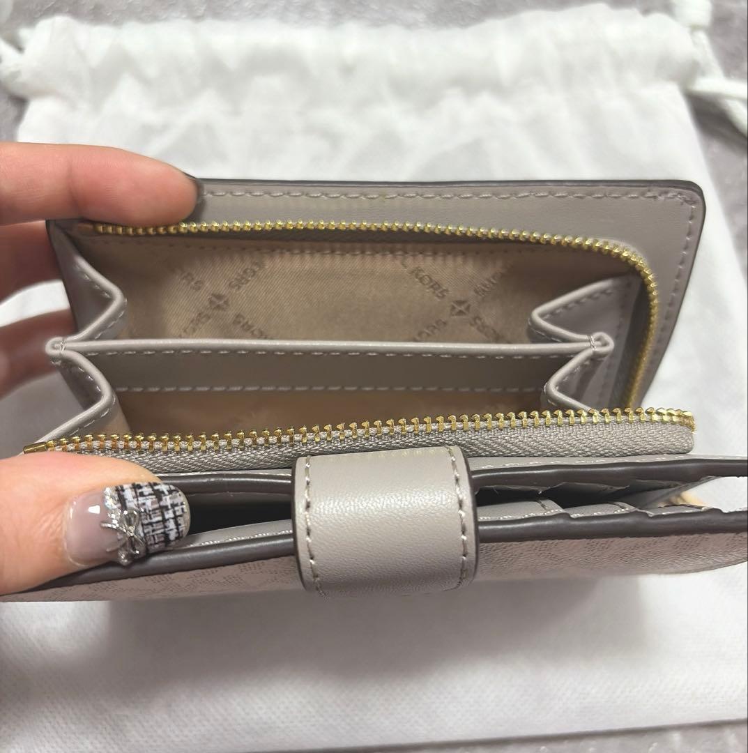 ミ*パ様 新品MICHAEL KORS マイケルコース 二つ折り財布