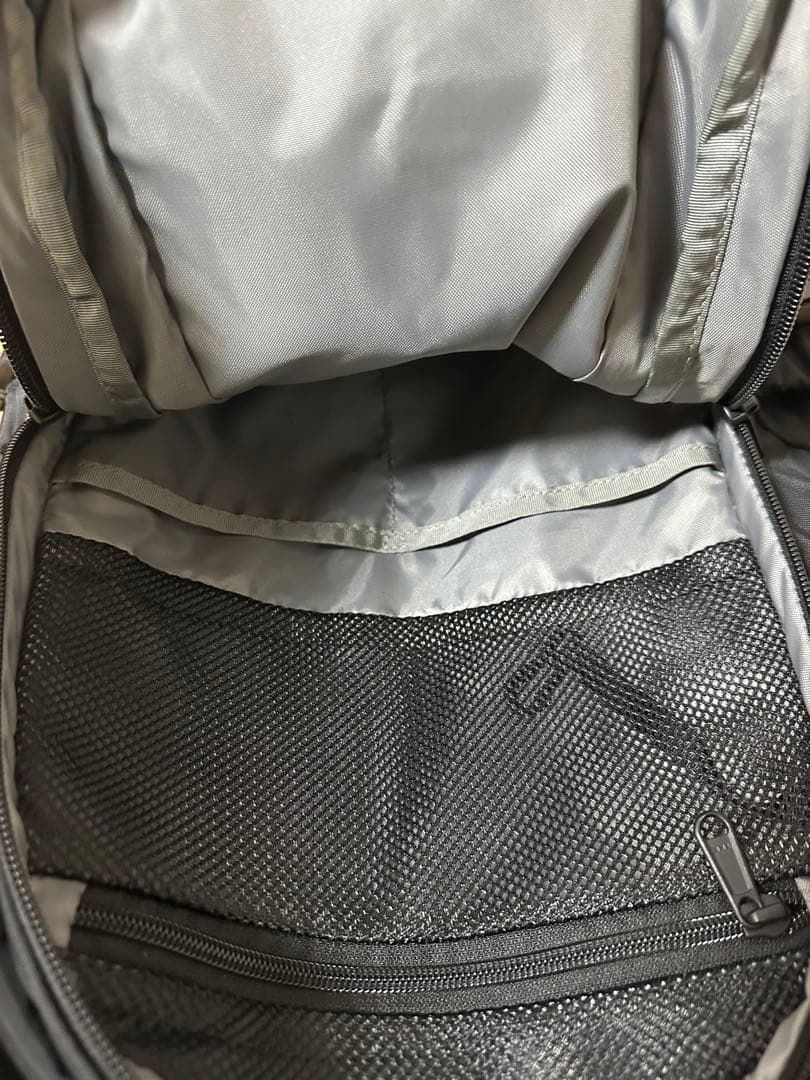 ノースフェイス ホットショット 27L リュック ブラック 【新品同様】