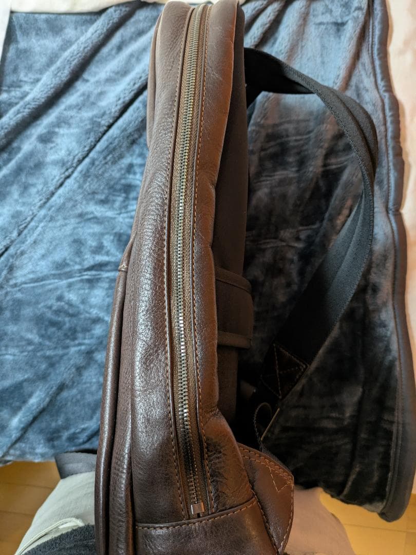 ココマイスター　ダーリントン・バックパックスリム 　ダークブラウン