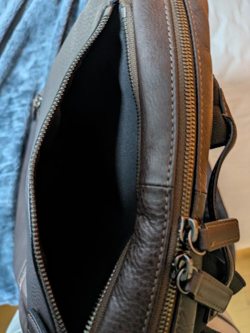 ココマイスター　ダーリントン・バックパックスリム 　ダークブラウン