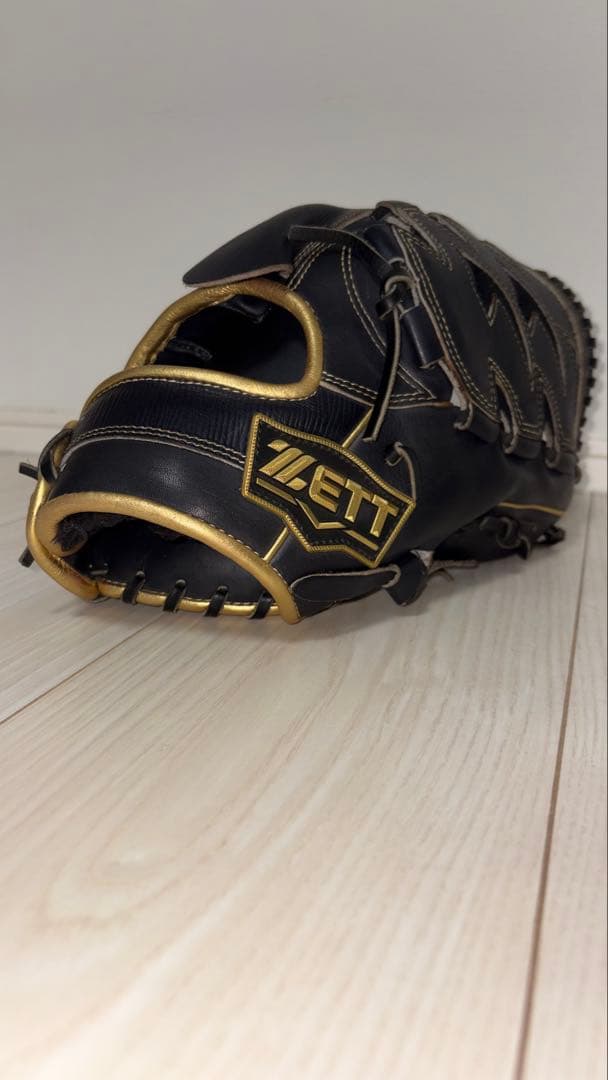 ZETT NEOSTATUS 軟式グローブ 黒/金