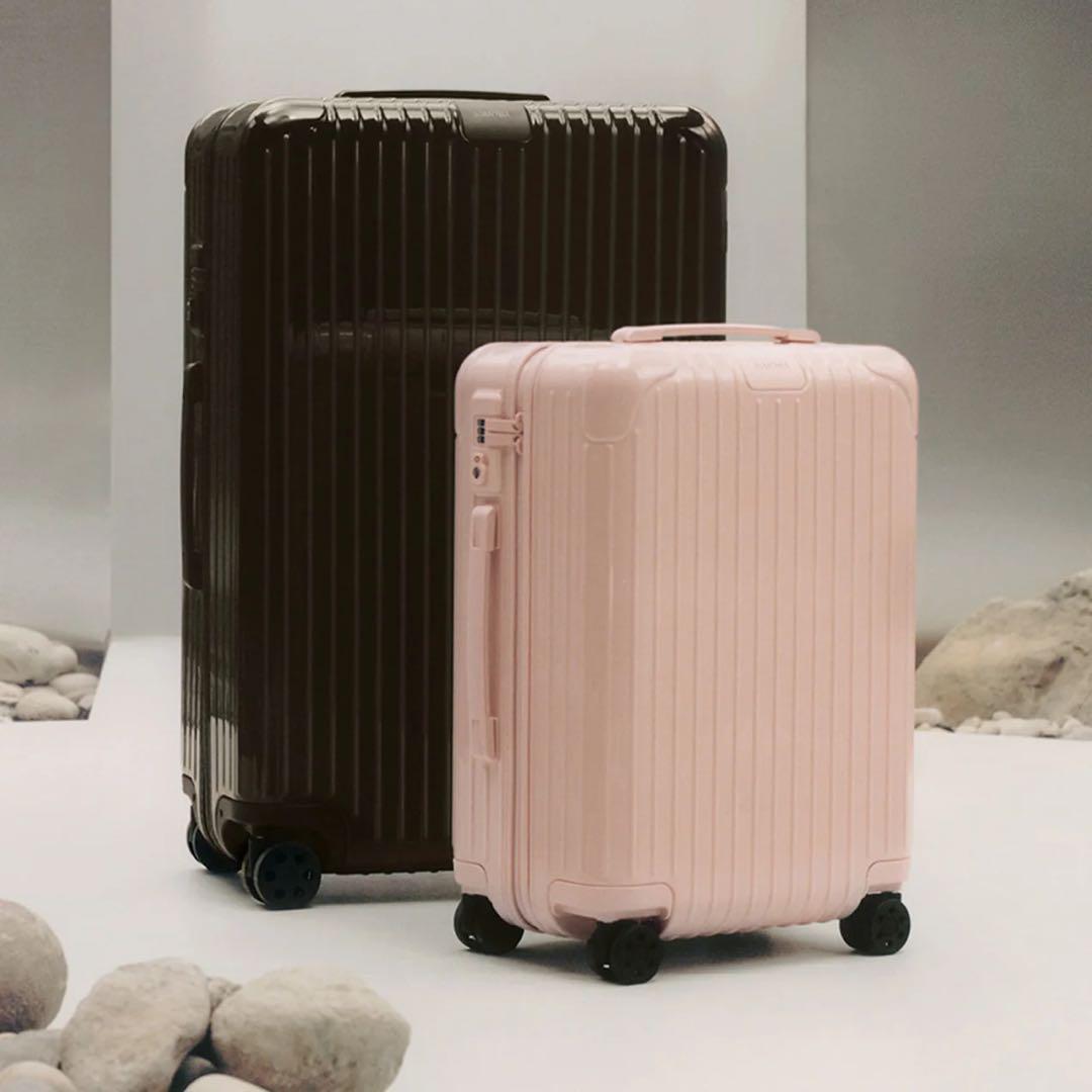 RIMOWA エッセンシャル キャビン ペタルピンク 機内