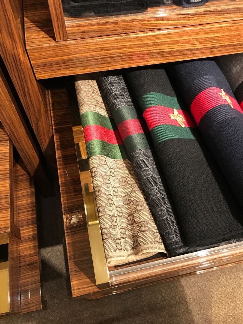 2026年新品✨GUCCIシェリーラインマフラー✨箱紙袋セット❗️グッチマフラー