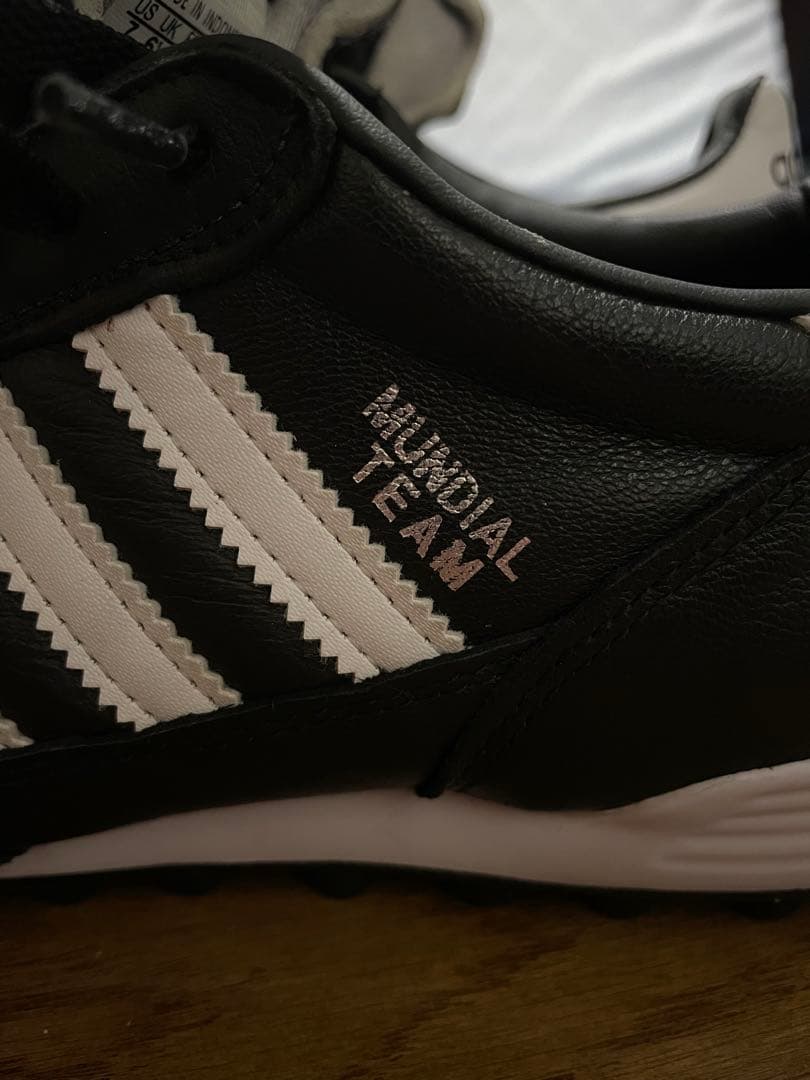 adidas Mundial Team サッカーシューズ