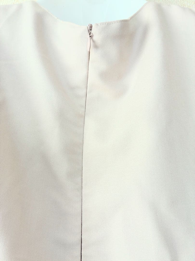 ROSEMUSE パフスリーブチャームドレス