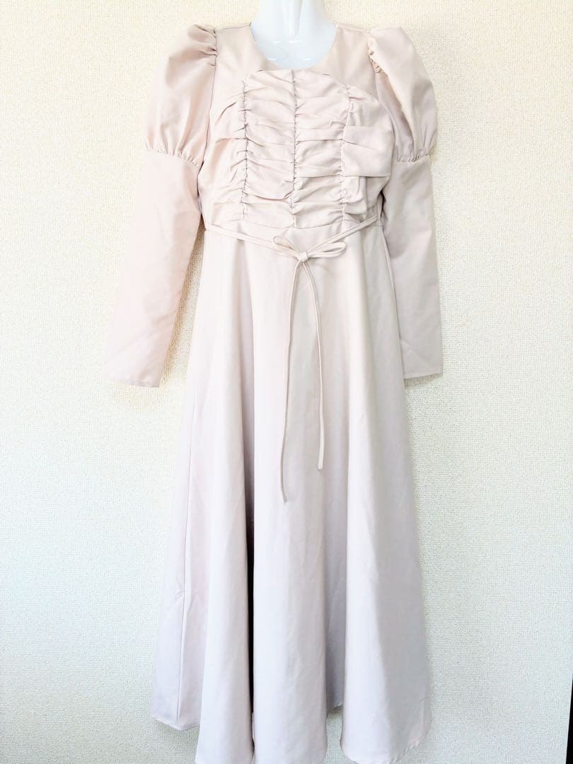 ROSEMUSE パフスリーブチャームドレス