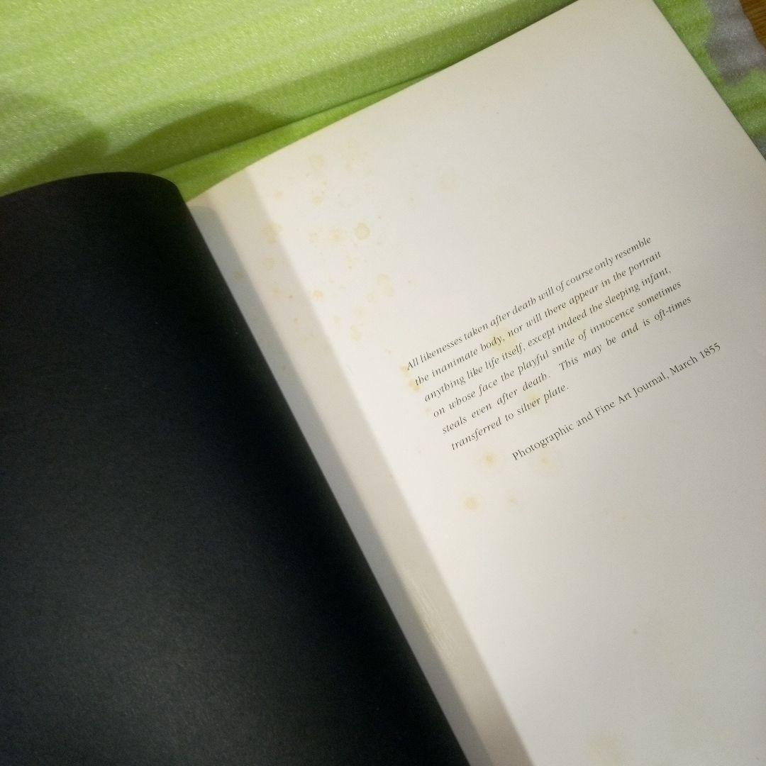 洋書 Sleeping Beauty : Memorial Photography