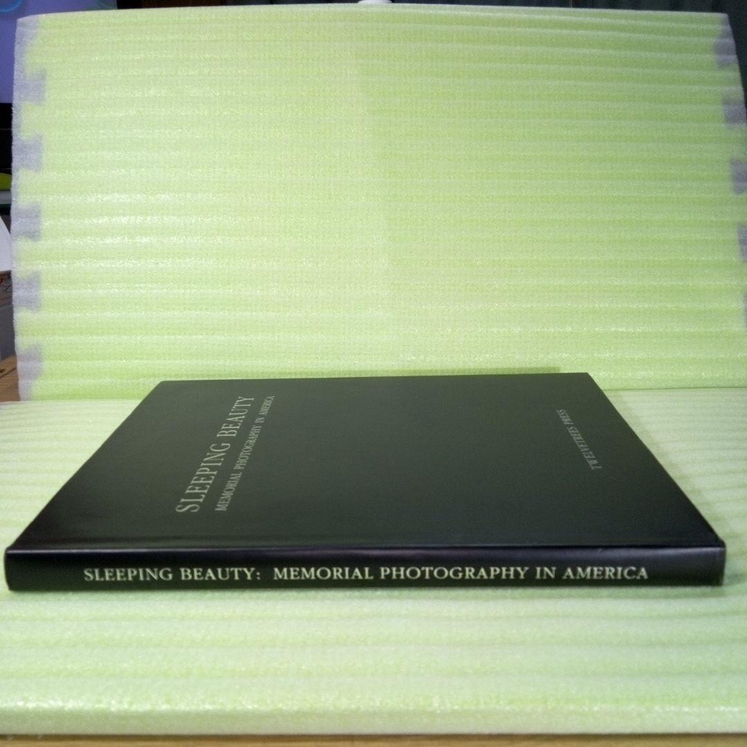 洋書 Sleeping Beauty : Memorial Photography