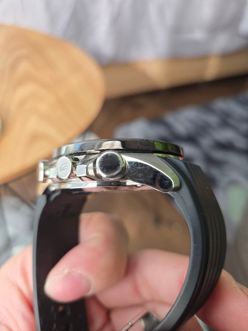 お*軒様 【箱説付・動作OK】CASIO EDIFICE EQB-501XBR-